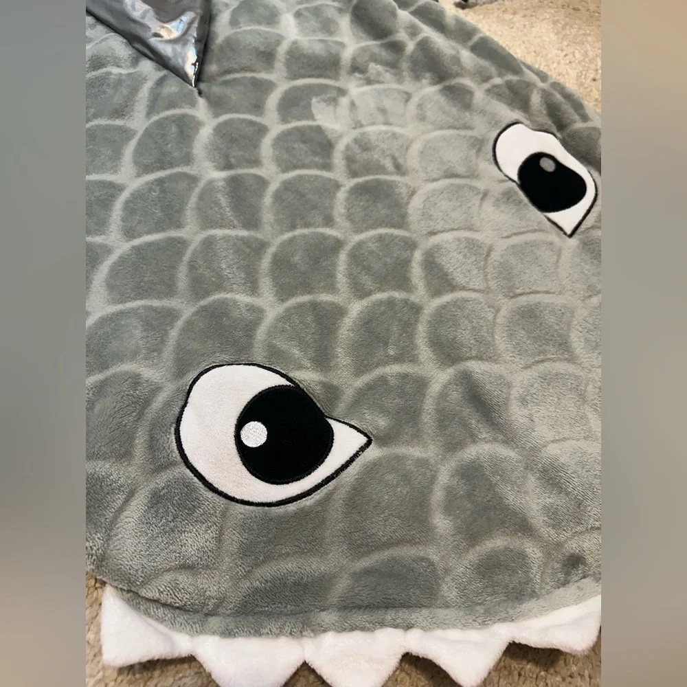 Kids Shark Blanket Sleeping Bag Jay Franco Gray White Teeth Fins